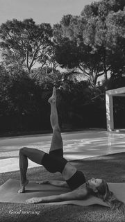 Anna Lewandowska feet photo thumbnail