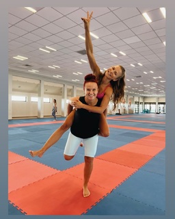 Anna Lewandowska feet photo thumbnail