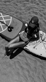 Anna Lewandowska feet photo thumbnail