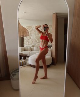 Anna Lewandowska feet photo 7