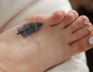Anna Lore feet photo 10