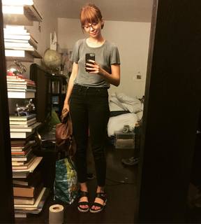 Anna Lore feet photo 8