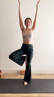 Anna Lore feet photo 10