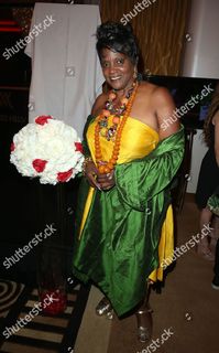 Anna Maria Horsford feet photo 9