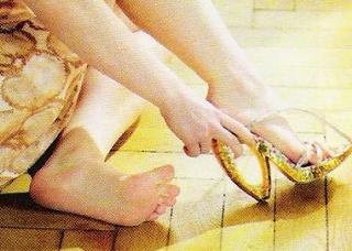 Anna Maria Mühe feet photo thumbnail