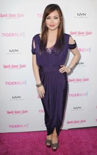 Anna Maria Perez de Tagle feet photo 14