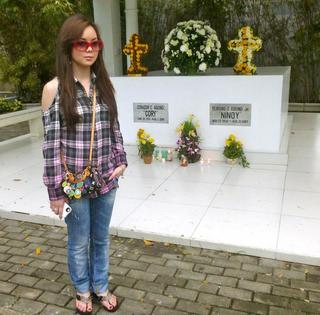 Anna Maria Perez de Tagle feet photo 17