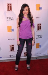 Anna Maria Perez de Tagle feet photo 16