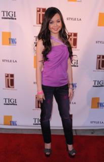 Anna Maria Perez de Tagle feet photo 15