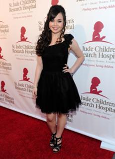 Anna Maria Perez de Tagle feet photo 5
