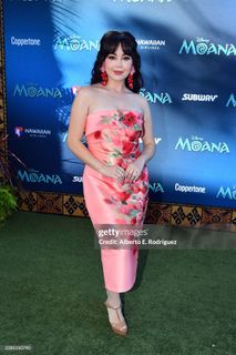 Anna Maria Perez de Tagle feet photo 4