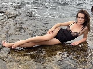 Anna-Maria Sieklucka feet photo thumbnail