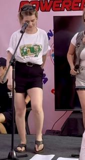 Anna-Maria Sieklucka feet photo thumbnail