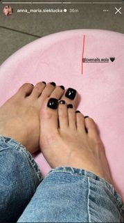 Anna-Maria Sieklucka feet photo thumbnail