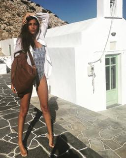 Anna Maria Velli feet photo thumbnail