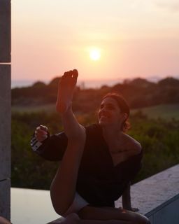 Anna Maria Velli feet photo thumbnail