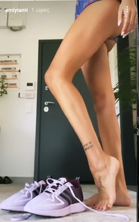 Anna Maria Velli feet photo thumbnail