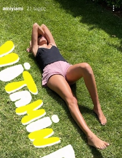 Anna Maria Velli feet photo thumbnail