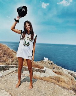 Anna Maria Velli feet photo thumbnail