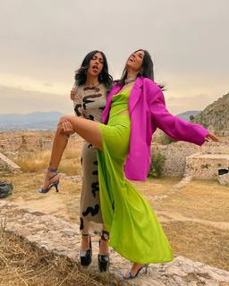 Anna Maria Velli feet photo thumbnail