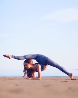 Anna McNulty feet photo thumbnail