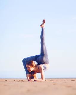 Anna McNulty feet photo thumbnail