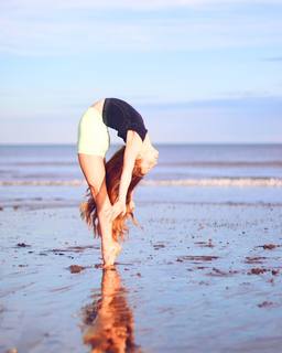 Anna McNulty feet photo thumbnail