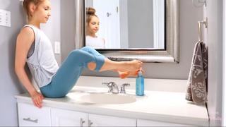 Anna McNulty feet photo thumbnail