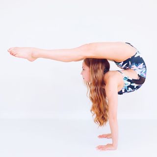 Anna McNulty feet photo thumbnail