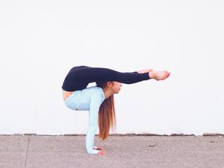 Anna McNulty feet photo thumbnail