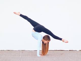 Anna McNulty feet photo thumbnail