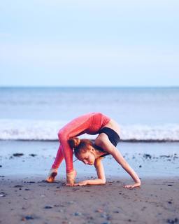 Anna McNulty feet photo thumbnail