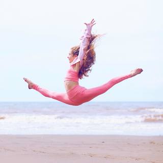 Anna McNulty feet photo thumbnail