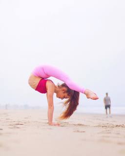 Anna McNulty feet photo thumbnail