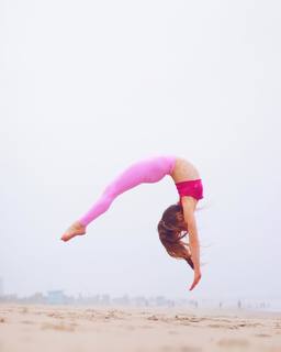 Anna McNulty feet photo thumbnail