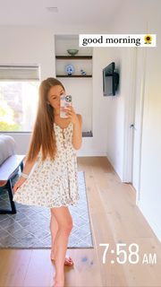 Anna McNulty feet photo thumbnail