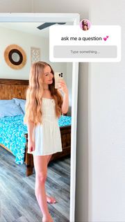 Anna McNulty feet photo thumbnail