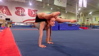 Anna McNulty feet photo thumbnail