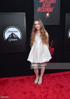 Anna McNulty feet photo thumbnail