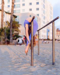 Anna McNulty feet photo thumbnail