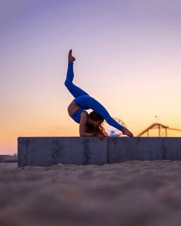 Anna McNulty feet photo thumbnail