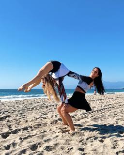 Anna McNulty feet photo thumbnail