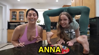 Anna McNulty feet photo thumbnail