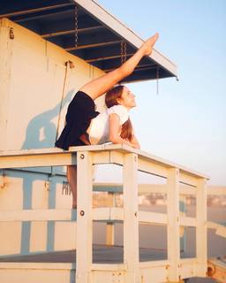 Anna McNulty feet photo thumbnail