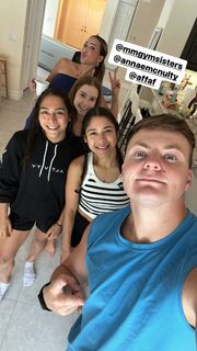 Anna McNulty feet photo thumbnail