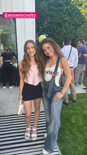 Anna McNulty feet photo thumbnail