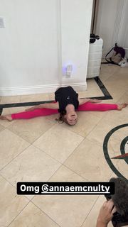 Anna McNulty feet photo thumbnail