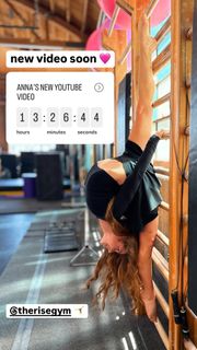 Anna McNulty feet photo thumbnail