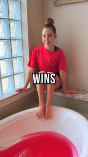 Anna McNulty feet photo thumbnail