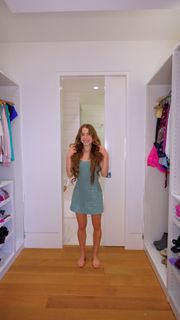 Anna McNulty feet photo thumbnail